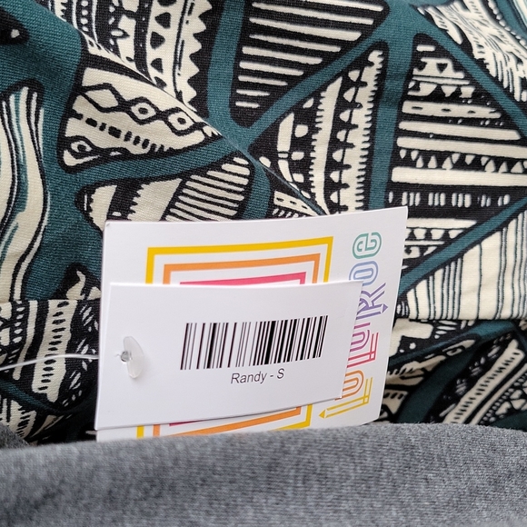 NWT LulaRoe "Randy" 3/4 Length Tee - Picture 2 of 4